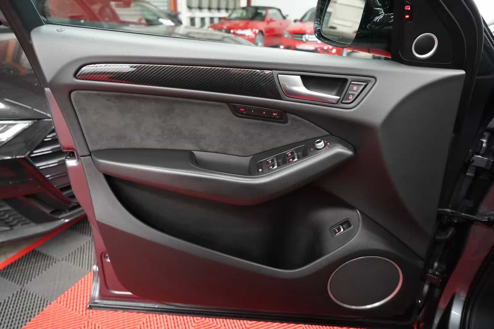 Audi SQ5 07/2016-photo-19