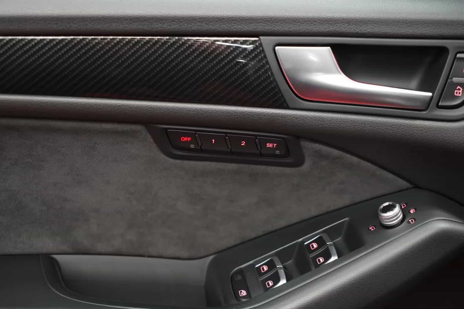 Audi SQ5 07/2016-photo-20