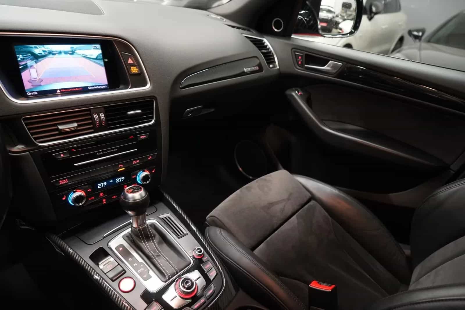 Audi SQ5 07/2016-photo-32