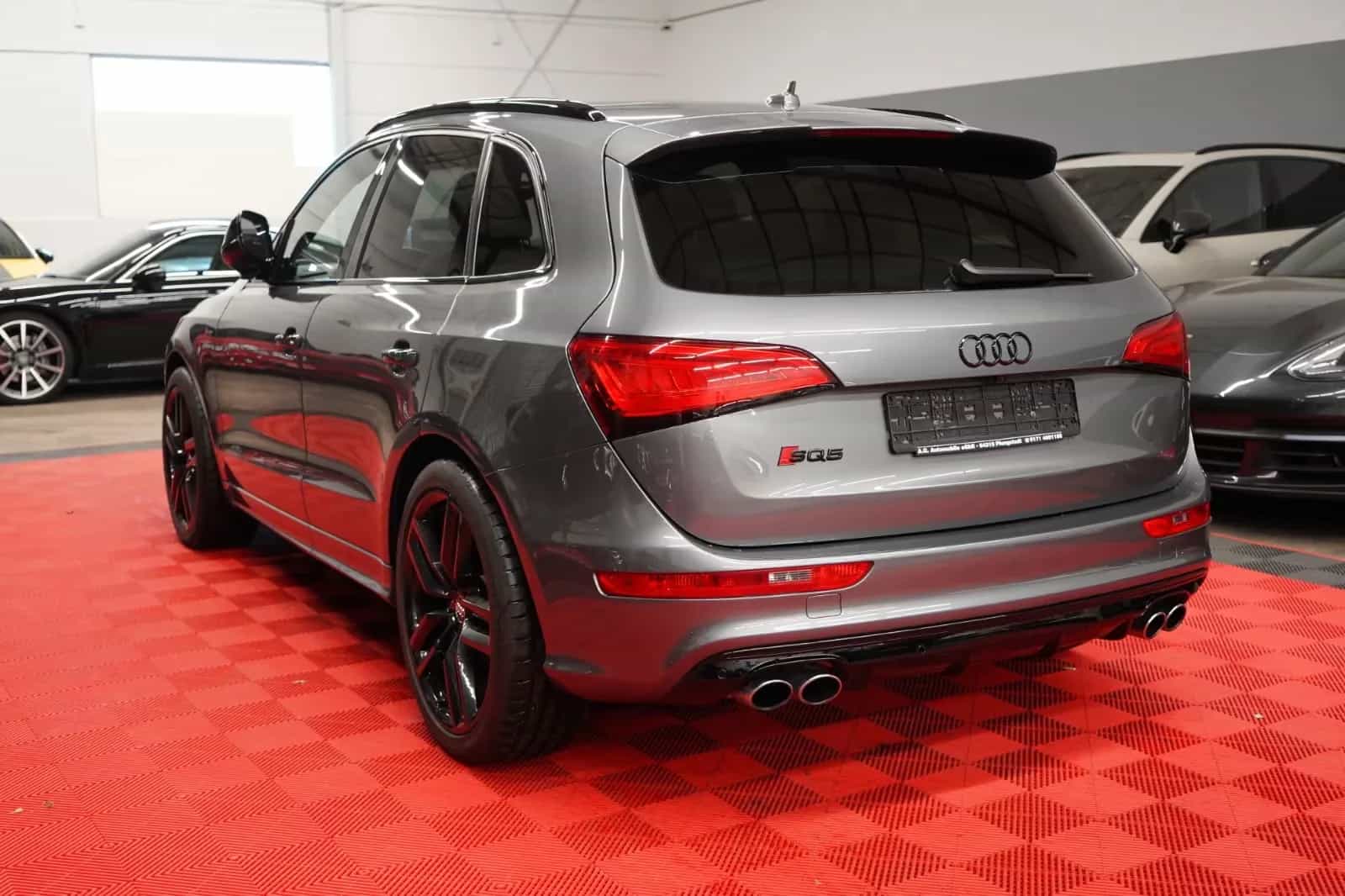 Audi SQ5 07/2016-photo-9