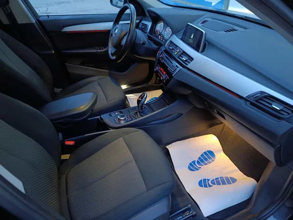 BMW X1 sDrive 18 d Advantage Navi LED AHK PDC SHZ 10/2018-photo-10