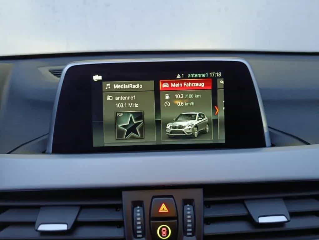 BMW X1 sDrive 18 d Advantage Navi LED AHK PDC SHZ 10/2018-photo-15