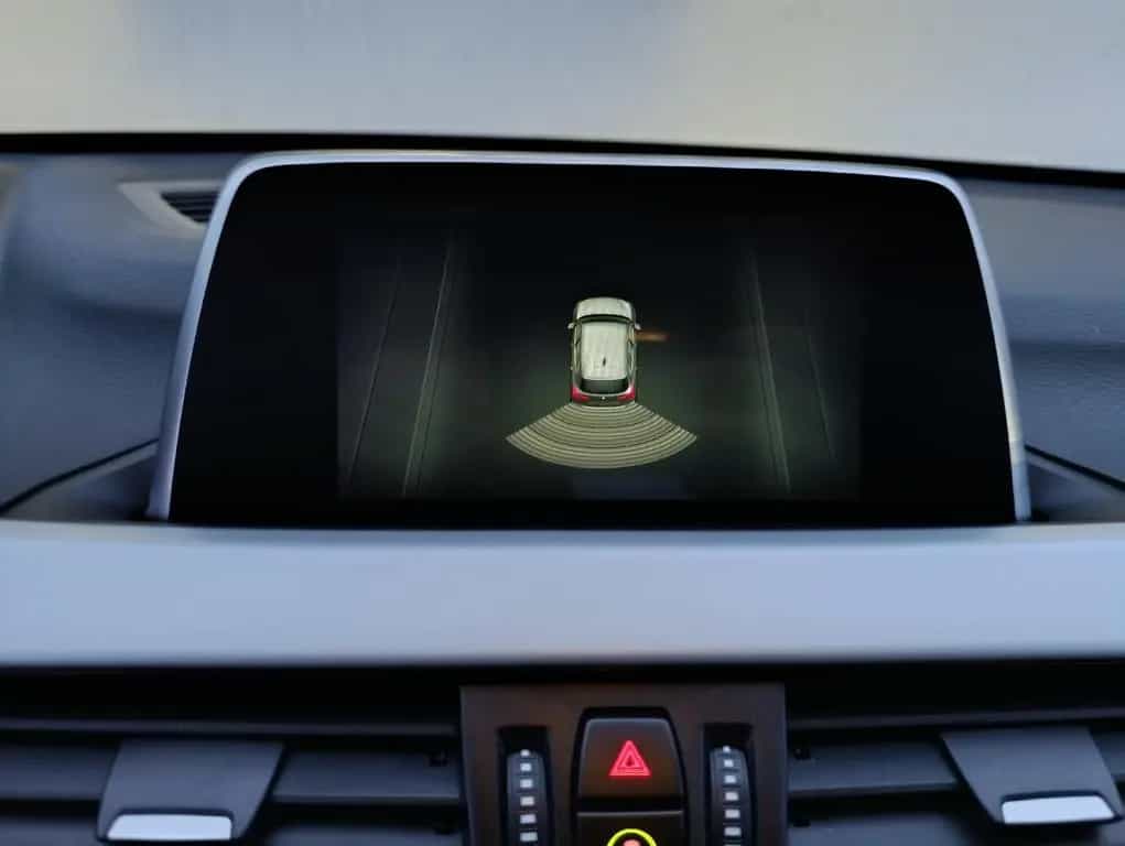 BMW X1 sDrive 18 d Advantage Navi LED AHK PDC SHZ 10/2018-photo-17