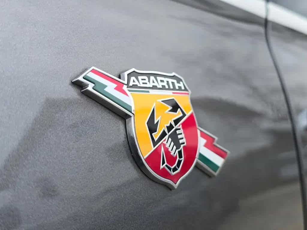 Abarth 595 Custom*Bi-Xenon*PDC*Klimaauto.*Leder*SHZ 03/2016-photo-30