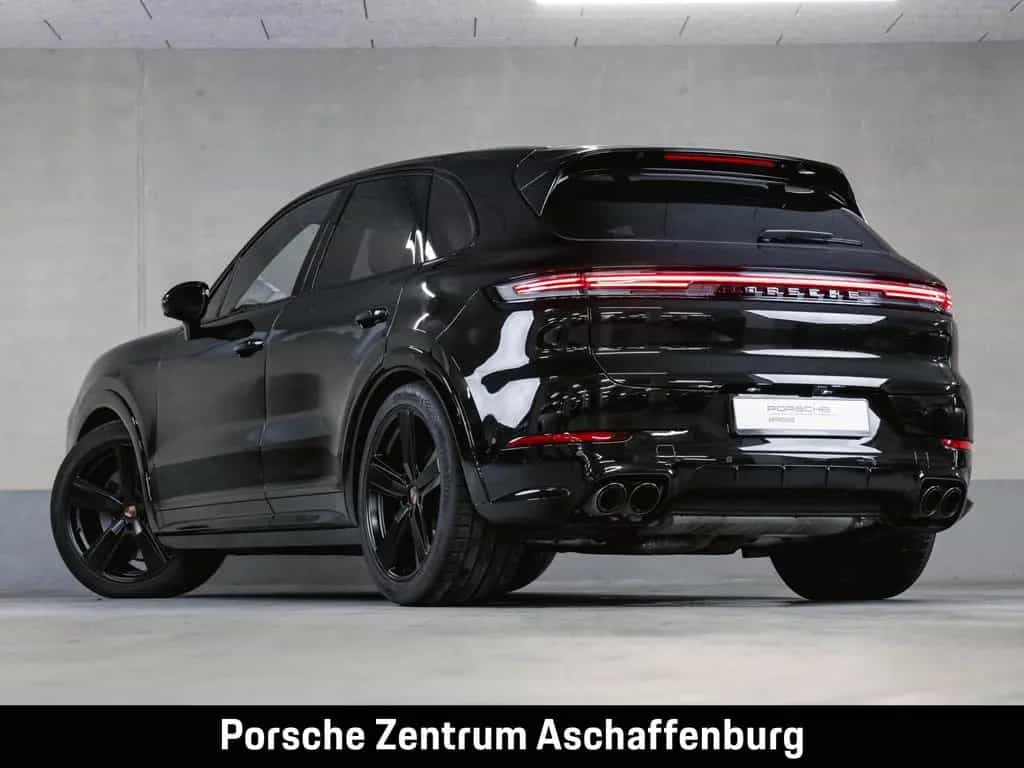 Porsche Cayenne GTS Panoramadach Sport Design 12/2024-photo-2