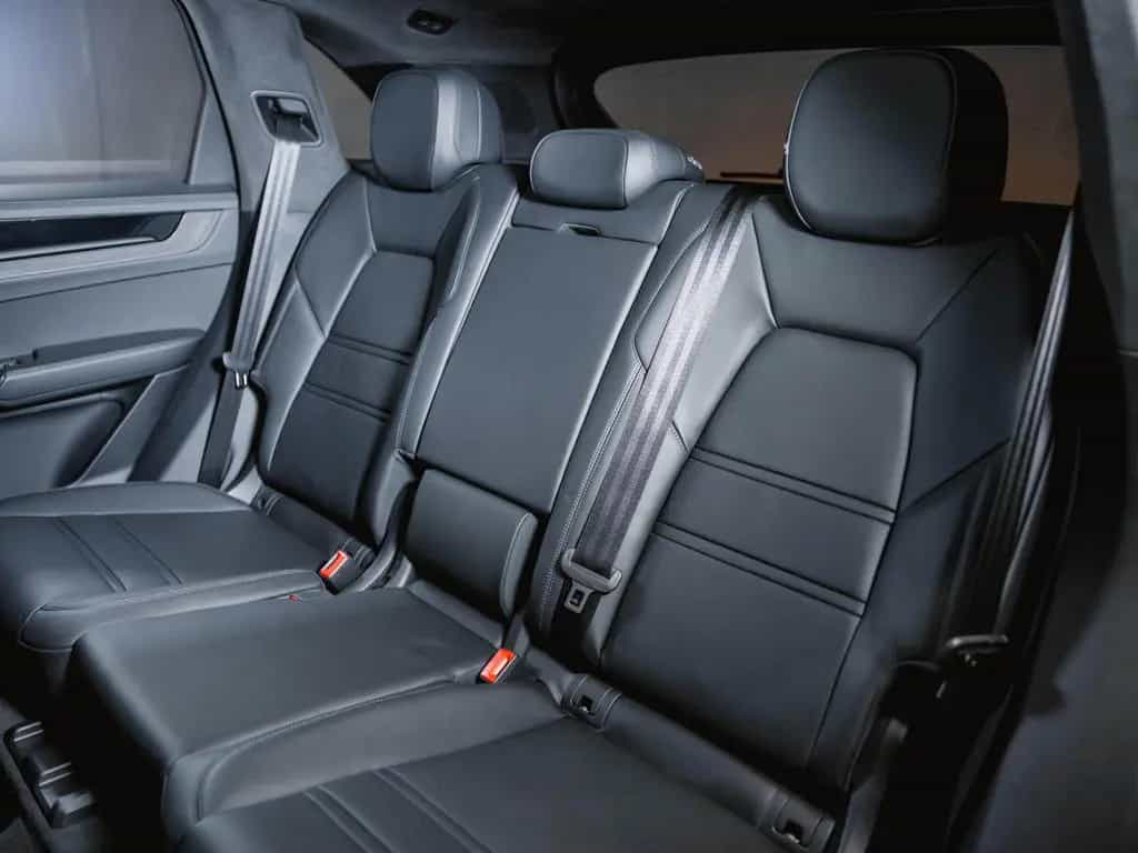 Porsche Cayenne GTS Panoramadach Sport Design 12/2024-photo-22