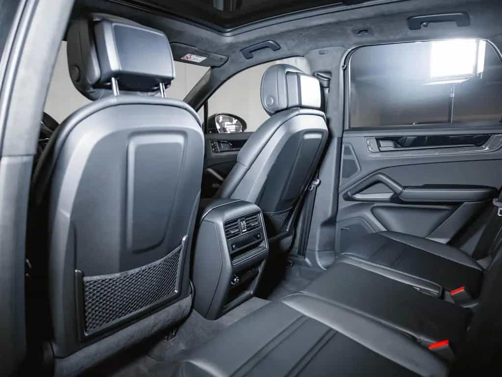 Porsche Cayenne GTS Panoramadach Sport Design 12/2024-photo-23