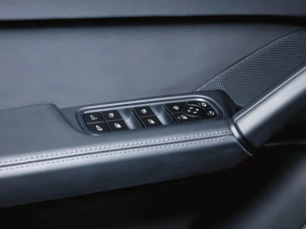 Porsche Cayenne GTS Panoramadach Sport Design 12/2024-photo-24