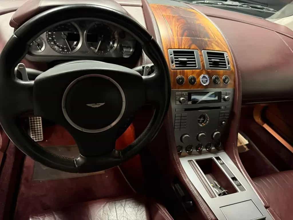 Aston Martin DB9 Coupé ASI 09/2004-photo-12