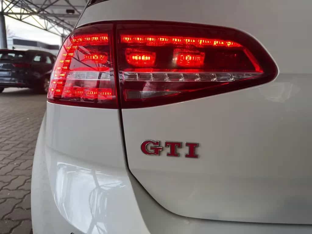 Volkswagen Golf VII 2.0 GTI Performance BMT 04/2016-photo-18