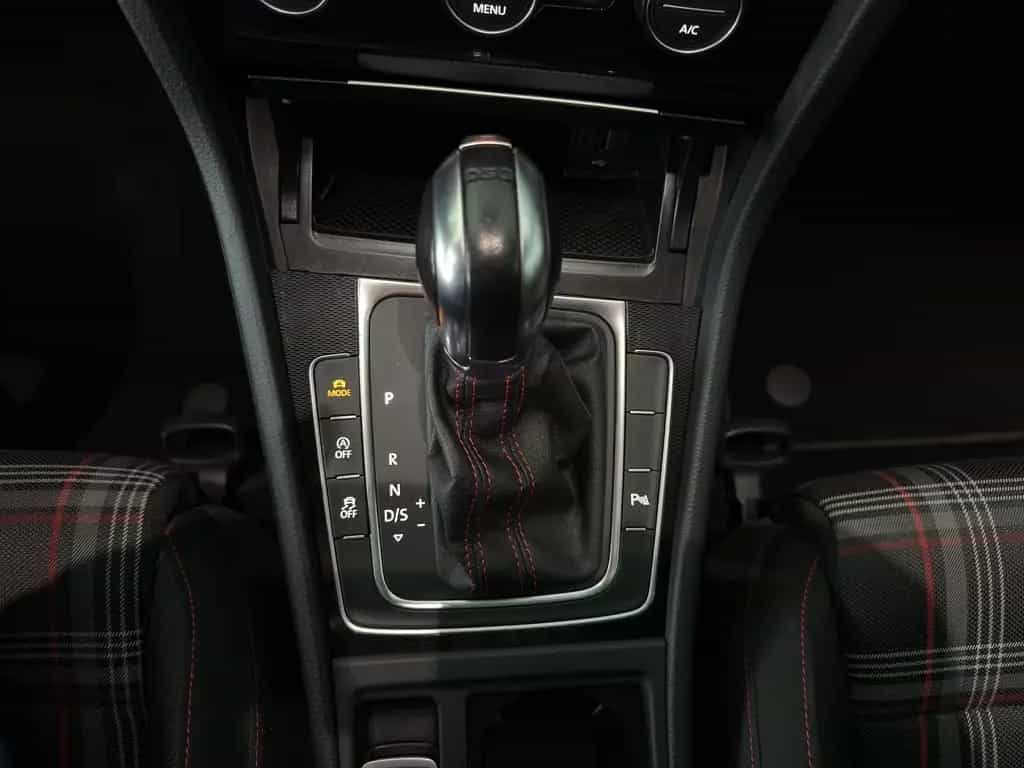 Volkswagen Golf VII 2.0 GTI Performance BMT 04/2016-photo-22