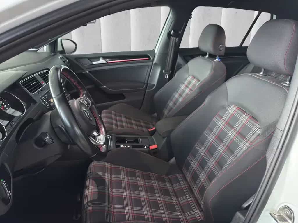 Volkswagen Golf VII 2.0 GTI Performance BMT 04/2016-photo-9