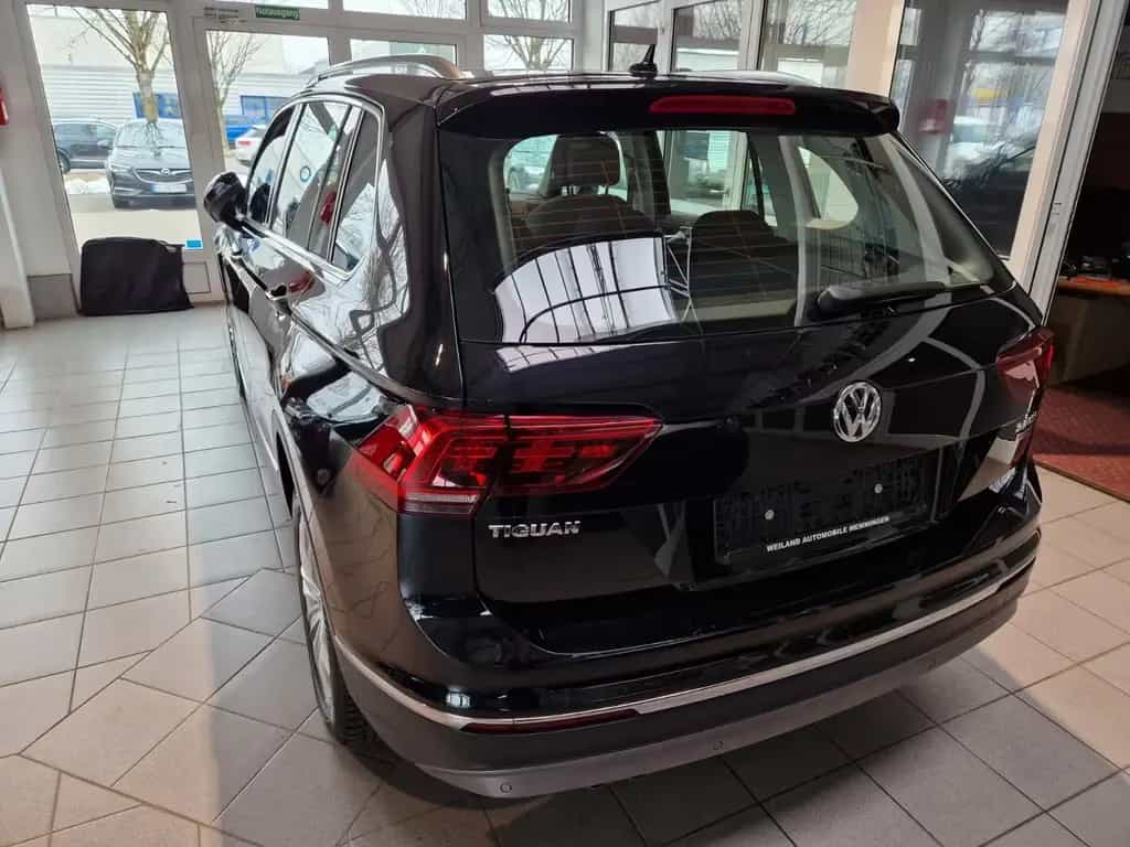 Volkswagen Tiguan Highline BMT 4Motion 180PS PANO 1. HAND 06/2016-photo-1