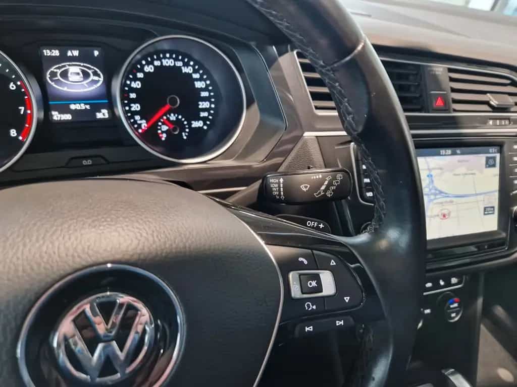 Volkswagen Tiguan Highline BMT 4Motion 180PS PANO 1. HAND 06/2016-photo-14