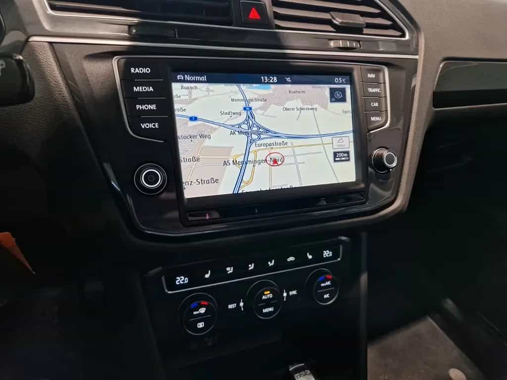 Volkswagen Tiguan Highline BMT 4Motion 180PS PANO 1. HAND 06/2016-photo-15