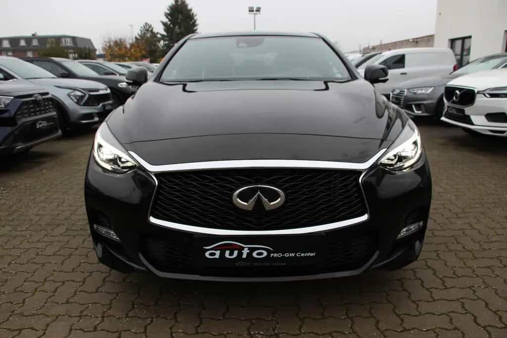 Infiniti Q30 2.0 AWD Sport Tech 08/2019-photo-1