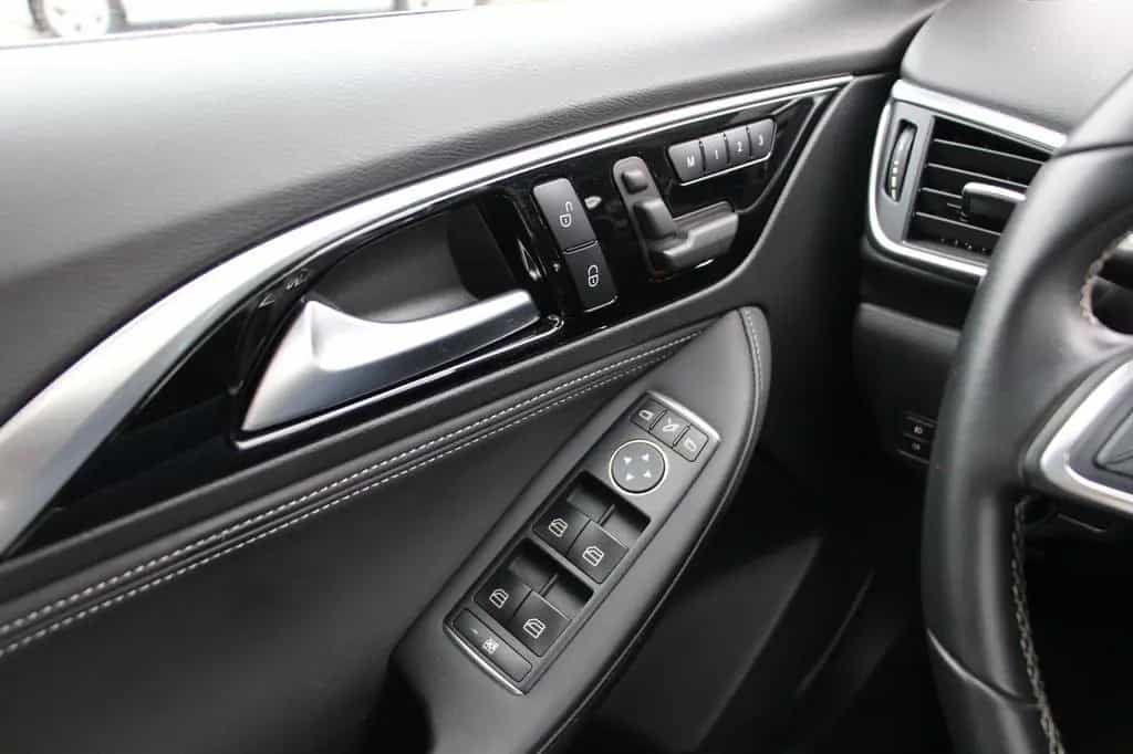 Infiniti Q30 2.0 AWD Sport Tech 08/2019-photo-17