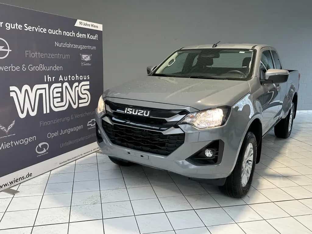 Isuzu D-Max Double Cab LS null-photo-1