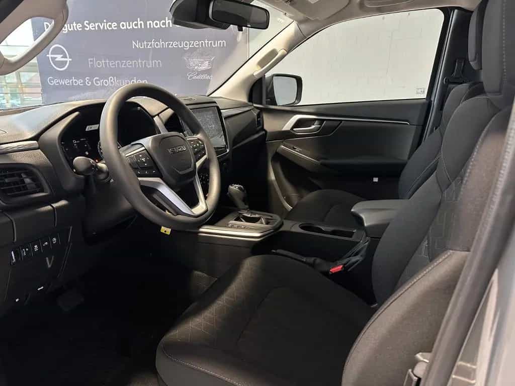 Isuzu D-Max Double Cab LS null-photo-4