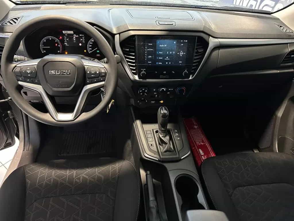Isuzu D-Max Double Cab LS null-photo-7