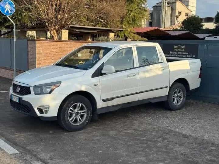 Ssangyong Actyon Sports 2.0 e-XDi 4WD 11/2012-photo-1
