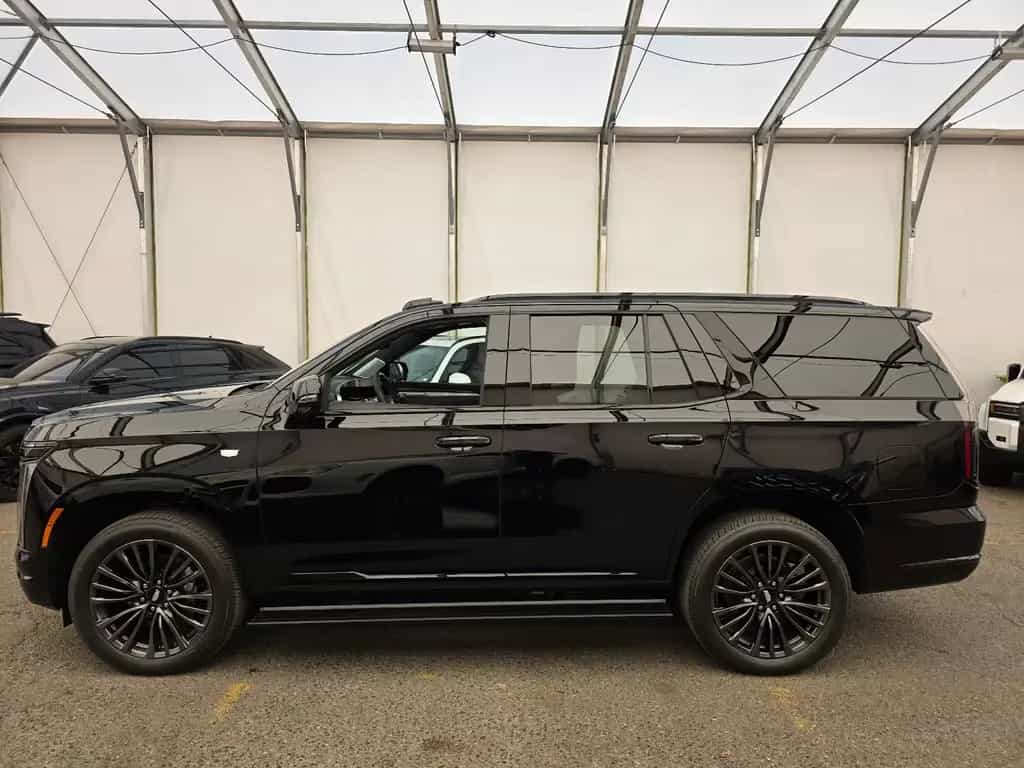Cadillac Escalade Sport Platinum T1: 119.000 EUR, Stock ! null-photo-10