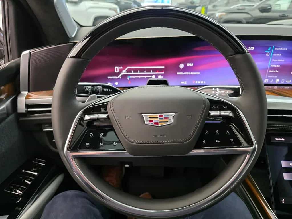 Cadillac Escalade Sport Platinum T1: 119.000 EUR, Stock ! null-photo-23