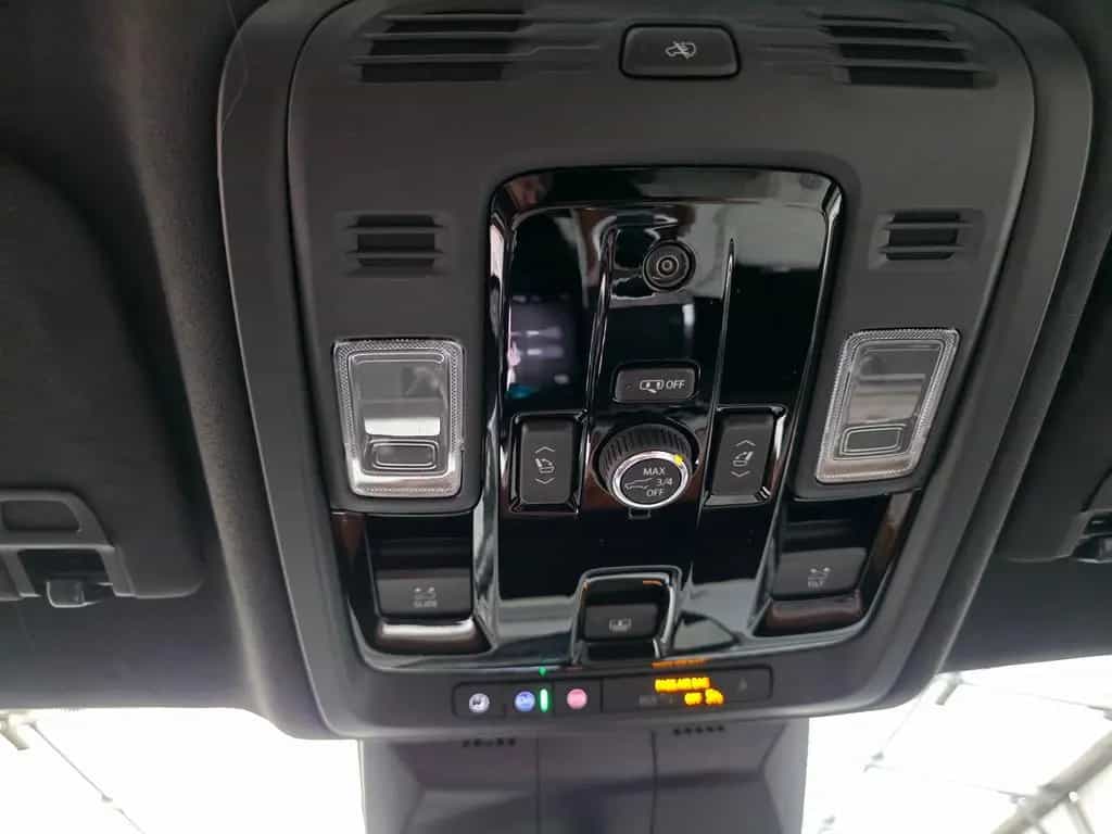 Cadillac Escalade Sport Platinum T1: 119.000 EUR, Stock ! null-photo-36
