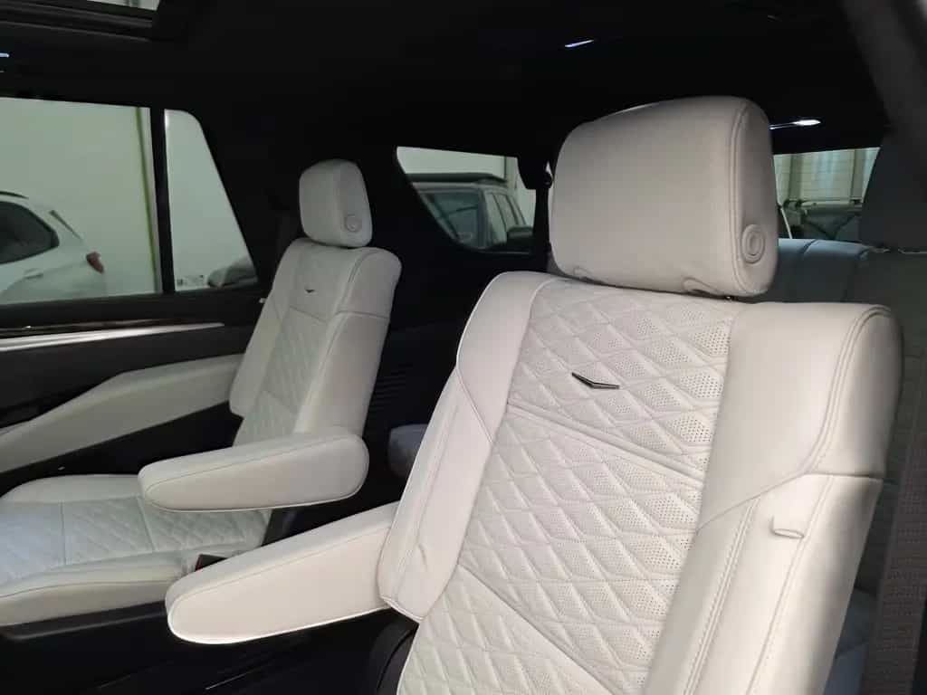 Cadillac Escalade Sport Platinum T1: 119.000 EUR, Stock ! null-photo-40