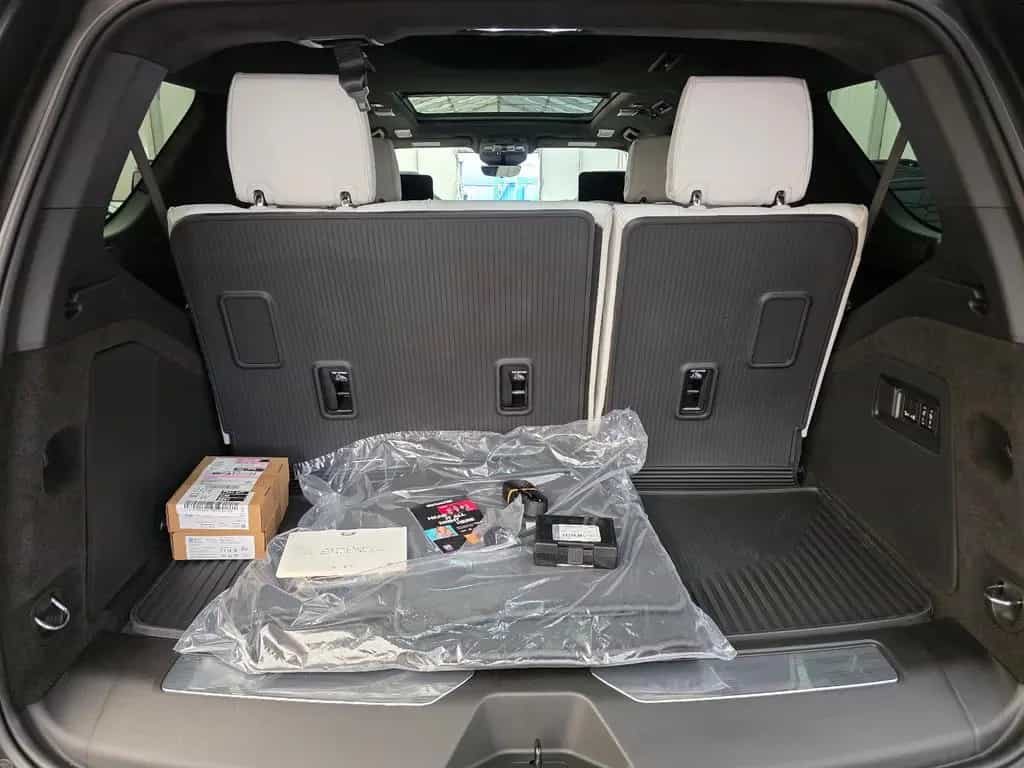 Cadillac Escalade Sport Platinum T1: 119.000 EUR, Stock ! null-photo-6