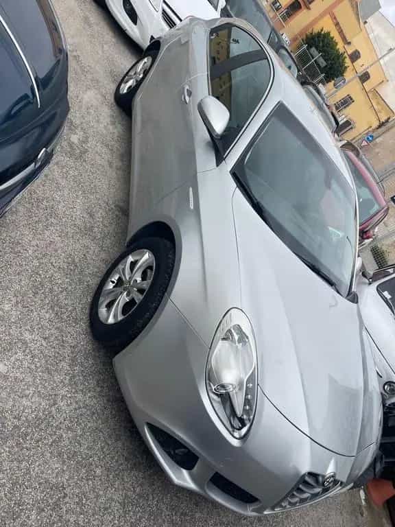 Alfa Romeo Giulietta 1.6 JTDm-2 105 CV Exclusive 01/2014-photo-1