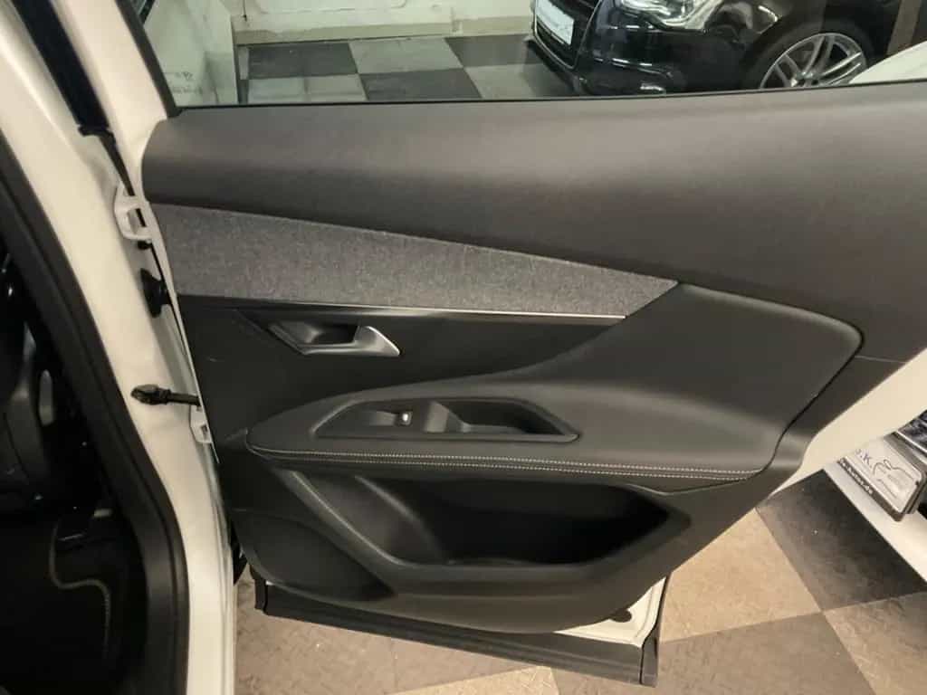 Peugeot 3008 Allure Gt.Line ,Aut,AHK,1.Hand 02/2019-photo-24