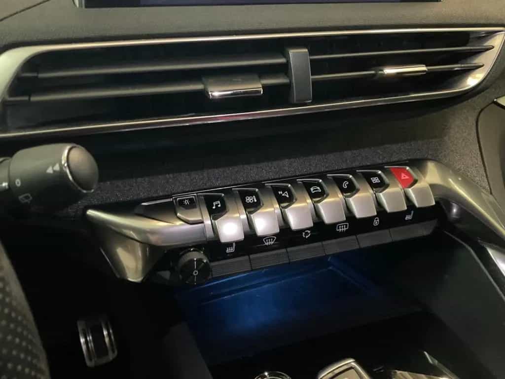 Peugeot 3008 Allure Gt.Line ,Aut,AHK,1.Hand 02/2019-photo-37