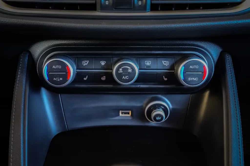 Alfa Romeo Stelvio Super Q4 *Automatik/SHZ/Klimaaut./Navi* 10/2019-photo-14