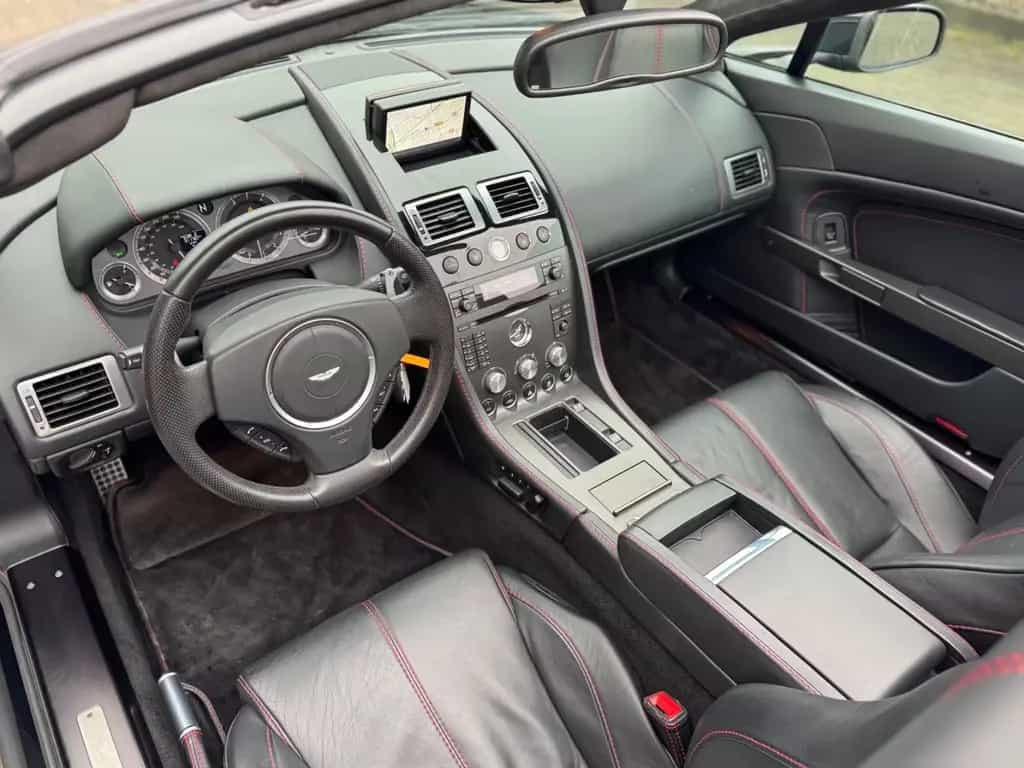 Aston Martin V8 Vantage Roadster 4.3l Sportshift  3XSCHWARZ 02/2008-photo-10