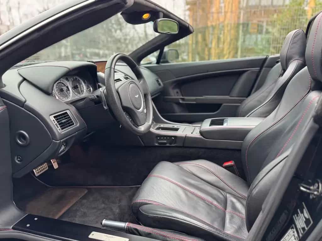 Aston Martin V8 Vantage Roadster 4.3l Sportshift  3XSCHWARZ 02/2008-photo-9
