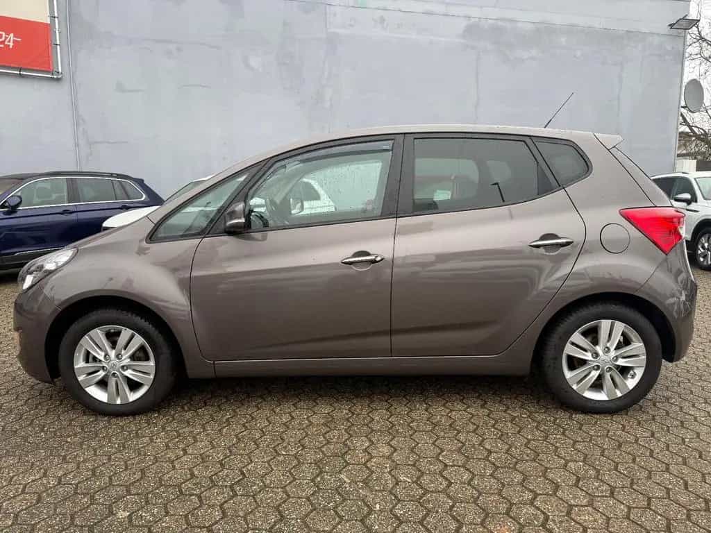 Hyundai ix20 FIFA world Cup Edition 08/2015-photo-1
