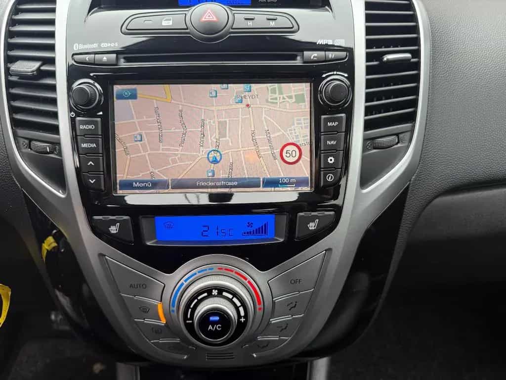 Hyundai ix20 FIFA world Cup Edition 08/2015-photo-21