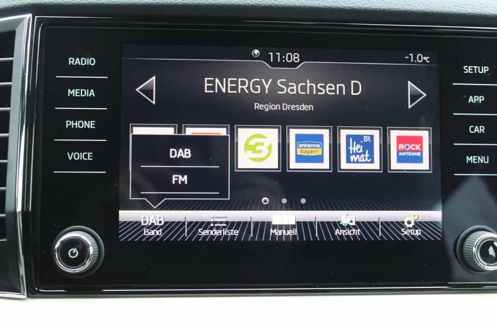 Skoda Karoq 1.5l Style DSG 08/2020-photo-32
