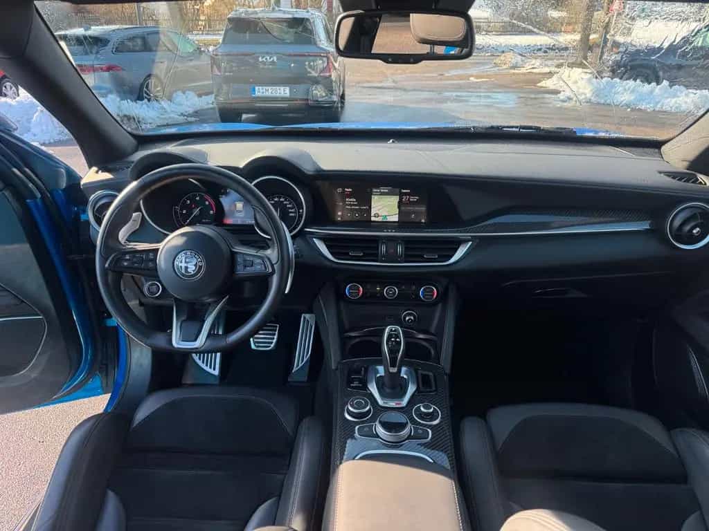 Alfa Romeo Stelvio Veloce Glasdach Memory Alcantara Navi 01/2022-photo-6