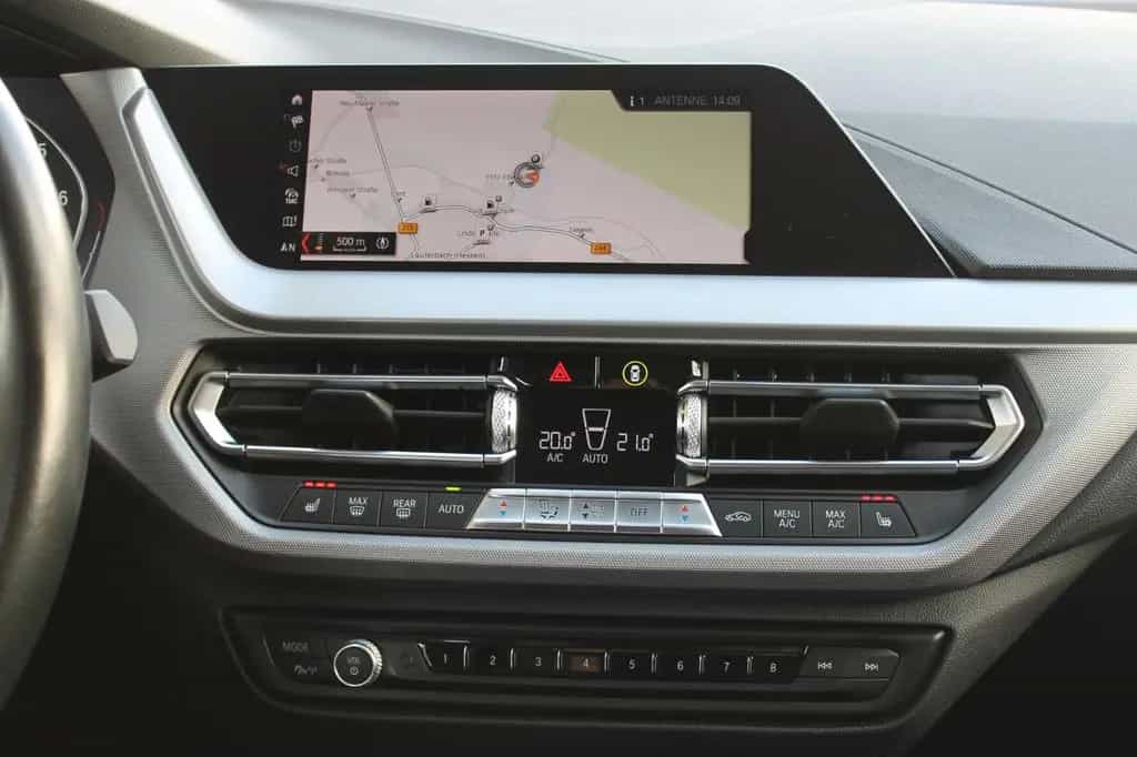 BMW 1 Series 118i F40 Autom. NAVI, LED, PDC, SHZ, WC, 17" 11/2019-photo-12
