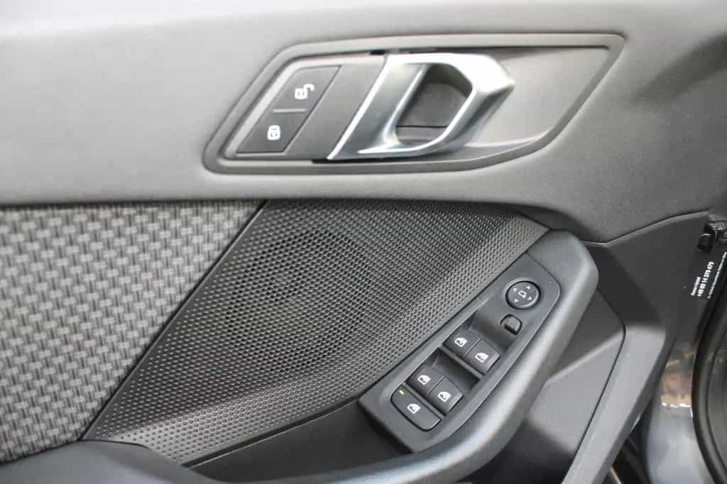 BMW 1 Series 118i F40 Autom. NAVI, LED, PDC, SHZ, WC, 17" 11/2019-photo-15