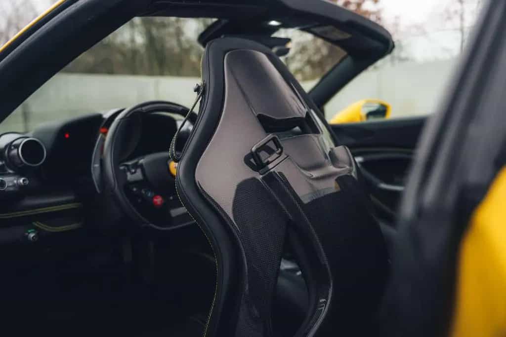 Ferrari F8 Spider Giallo Modena / Carbon Racing Seats / 05/2021-photo-21