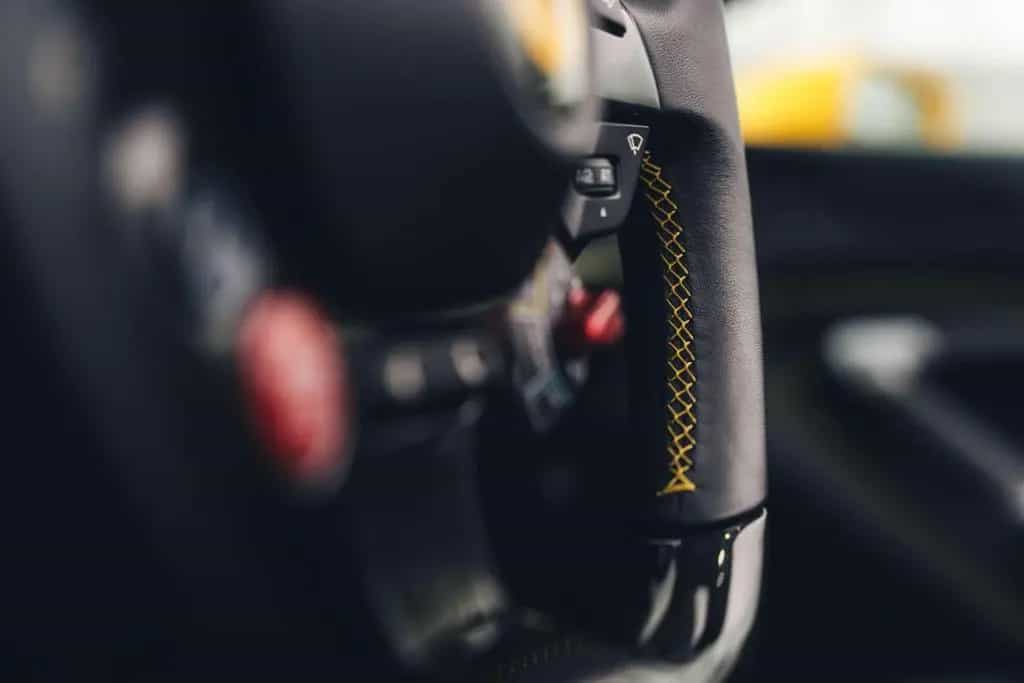 Ferrari F8 Spider Giallo Modena / Carbon Racing Seats / 05/2021-photo-23