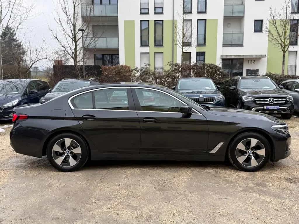 BMW 5 Series 520d Lim Driving Assistant Professio Kamera LED 11/2020-photo-6