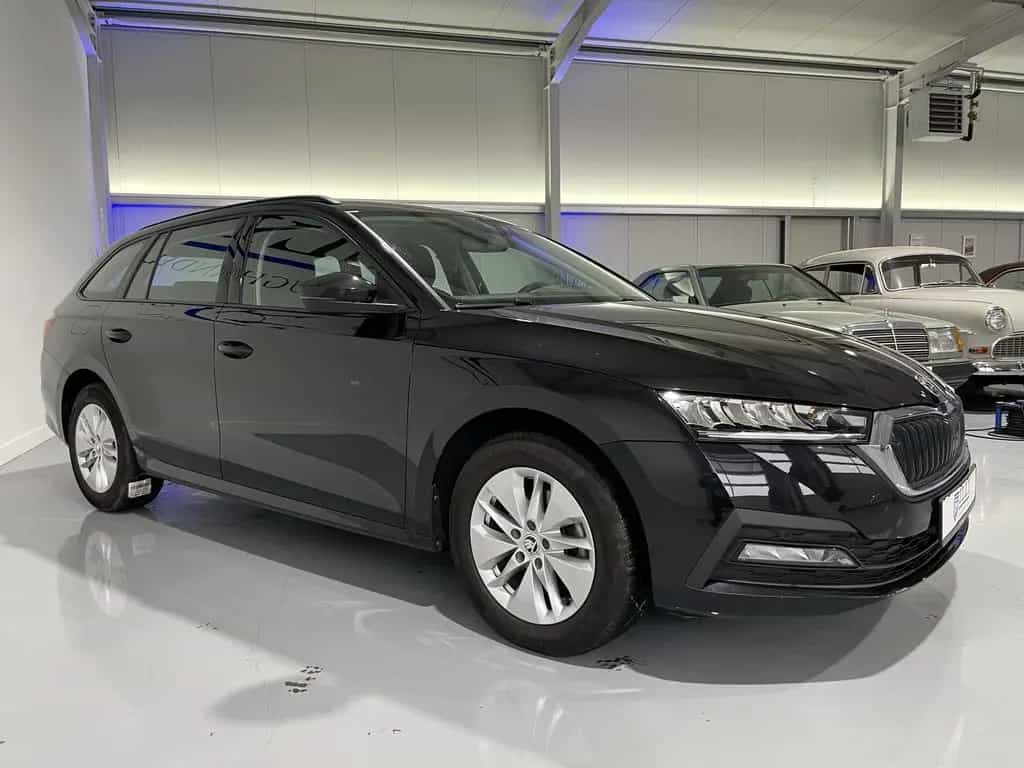 Skoda Octavia 2.0 TDI*LED*Cam*SHZ*Navi*PDC*Lane* 12/2021-photo-1