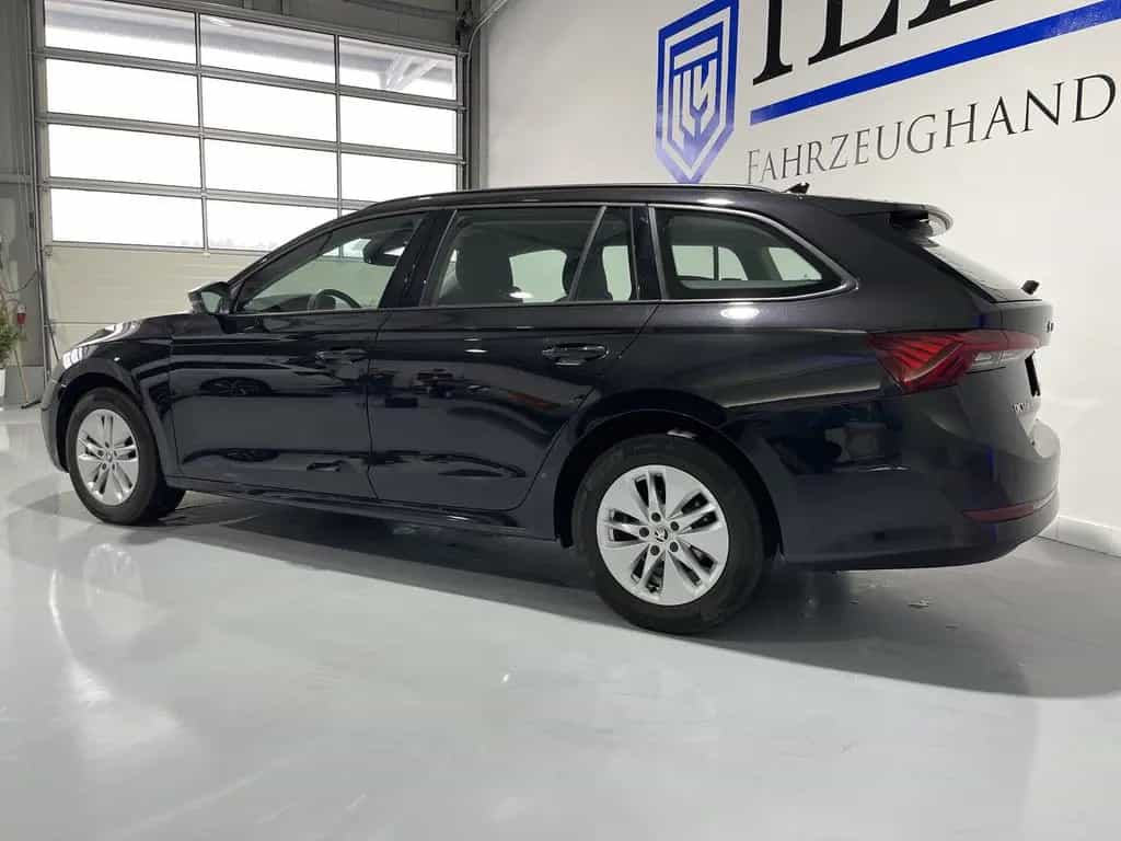 Skoda Octavia 2.0 TDI*LED*Cam*SHZ*Navi*PDC*Lane* 12/2021-photo-2