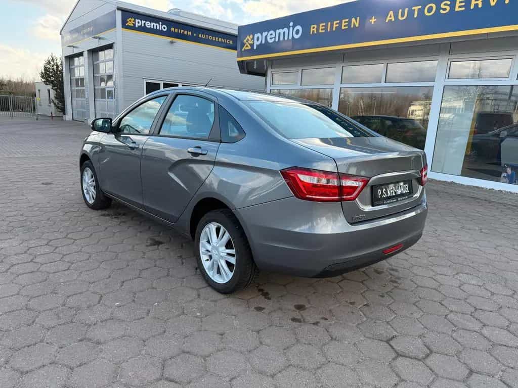 Lada Vesta 1.6 16V 02/2018-photo-1