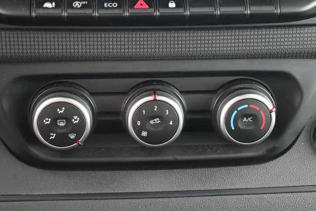 Nissan Primastar 2.0 DCI+LED+6 SITZE+KLIMA+TEMPOMAT 08/2023-photo-17