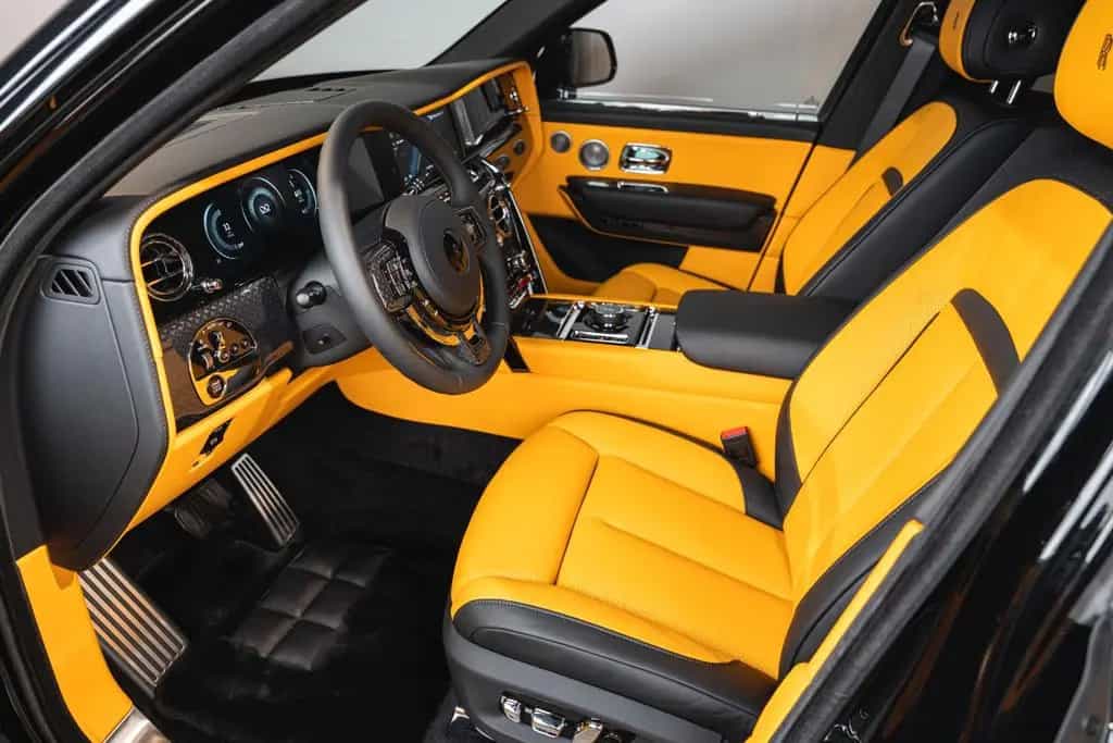 Rolls-Royce Cullinan SERIES II BLACK BADGE *Footrest* MY26* null-photo-18